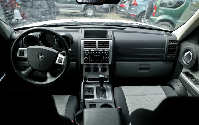 Dodge Nitro cena 8900 przebieg: 269100, rok produkcji 2007 z Węgorzewo małe 232